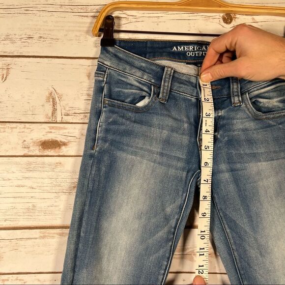 AMERICAN Eagle Outfitters | 360 Stretch Jeggings | Ripped Jeans Look - Picture 5 of 15